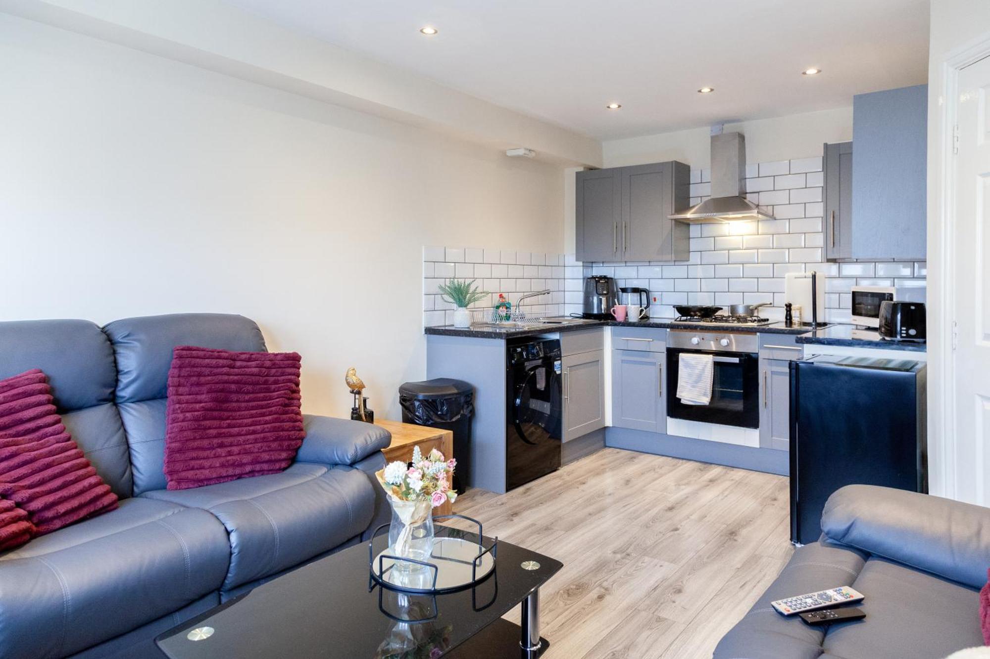 Pinfold Court Apartments Ноусли Экстерьер фото