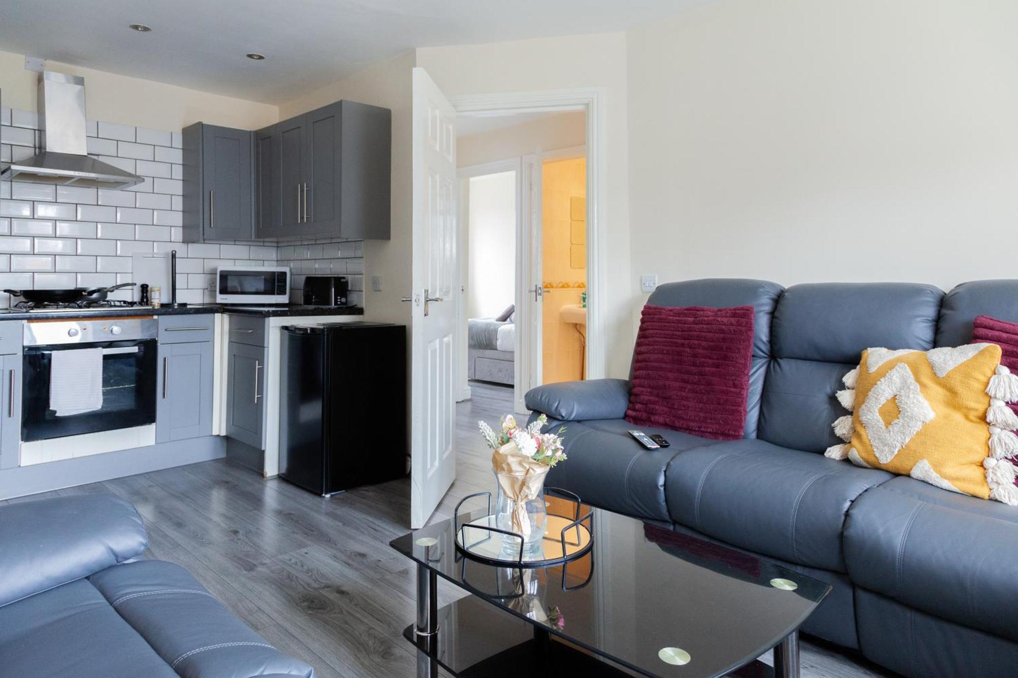 Pinfold Court Apartments Ноусли Экстерьер фото