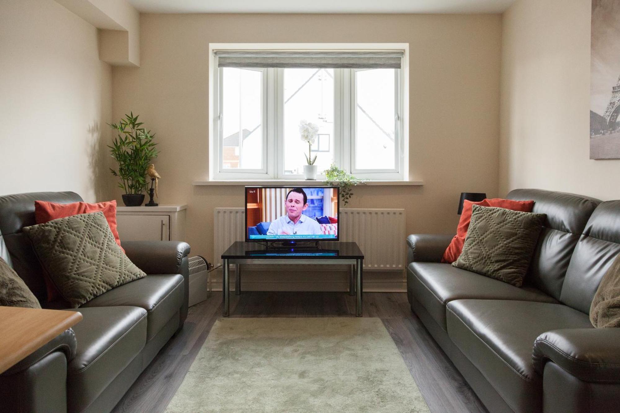 Pinfold Court Apartments Ноусли Экстерьер фото