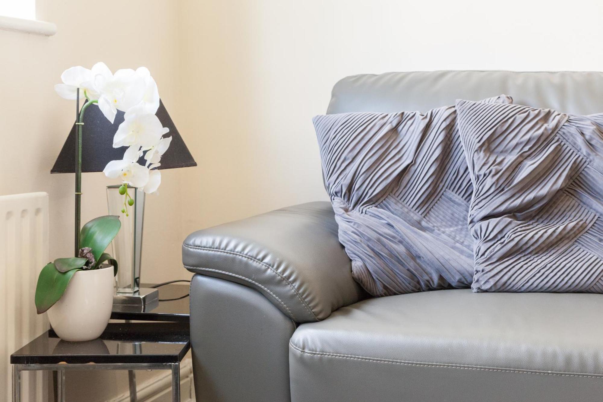 Pinfold Court Apartments Ноусли Экстерьер фото